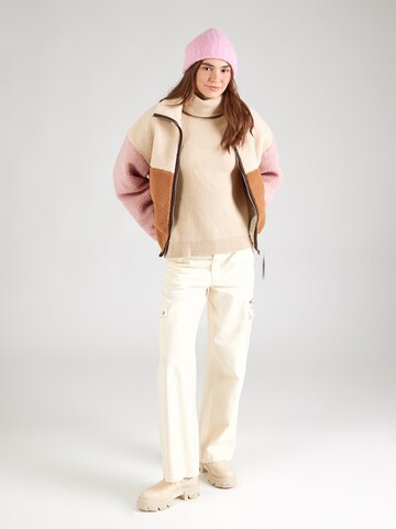 Pullover di Monki in beige
