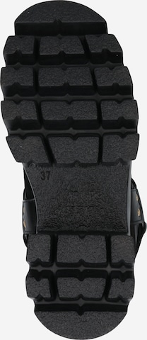 Toral Snow Boots in Black