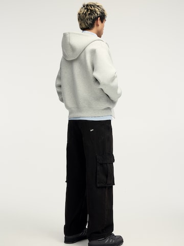 Pull&Bear Normální Džíny s kapsami – černá