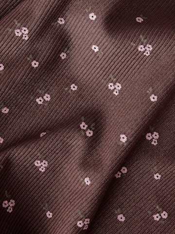 NAME IT - Camiseta en marrón