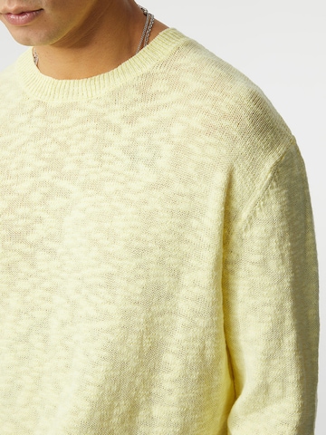 Young Poets Sweater 'Janny' in Yellow