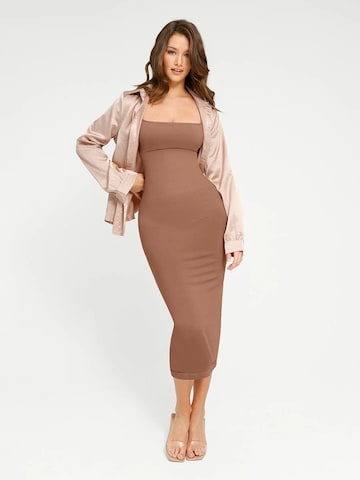 Robe 'CLARA' FÉMINITÉ Fatale en beige : devant