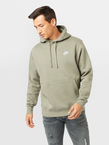 Nike Sportswear - Regular Fit Sweatshirt 'Club Fleece' em verde: frente