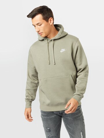 Regular fit Felpa 'Club Fleece' di Nike Sportswear in verde: frontale