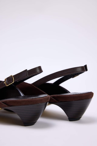 Trendyol Slingback Pumps in Brown