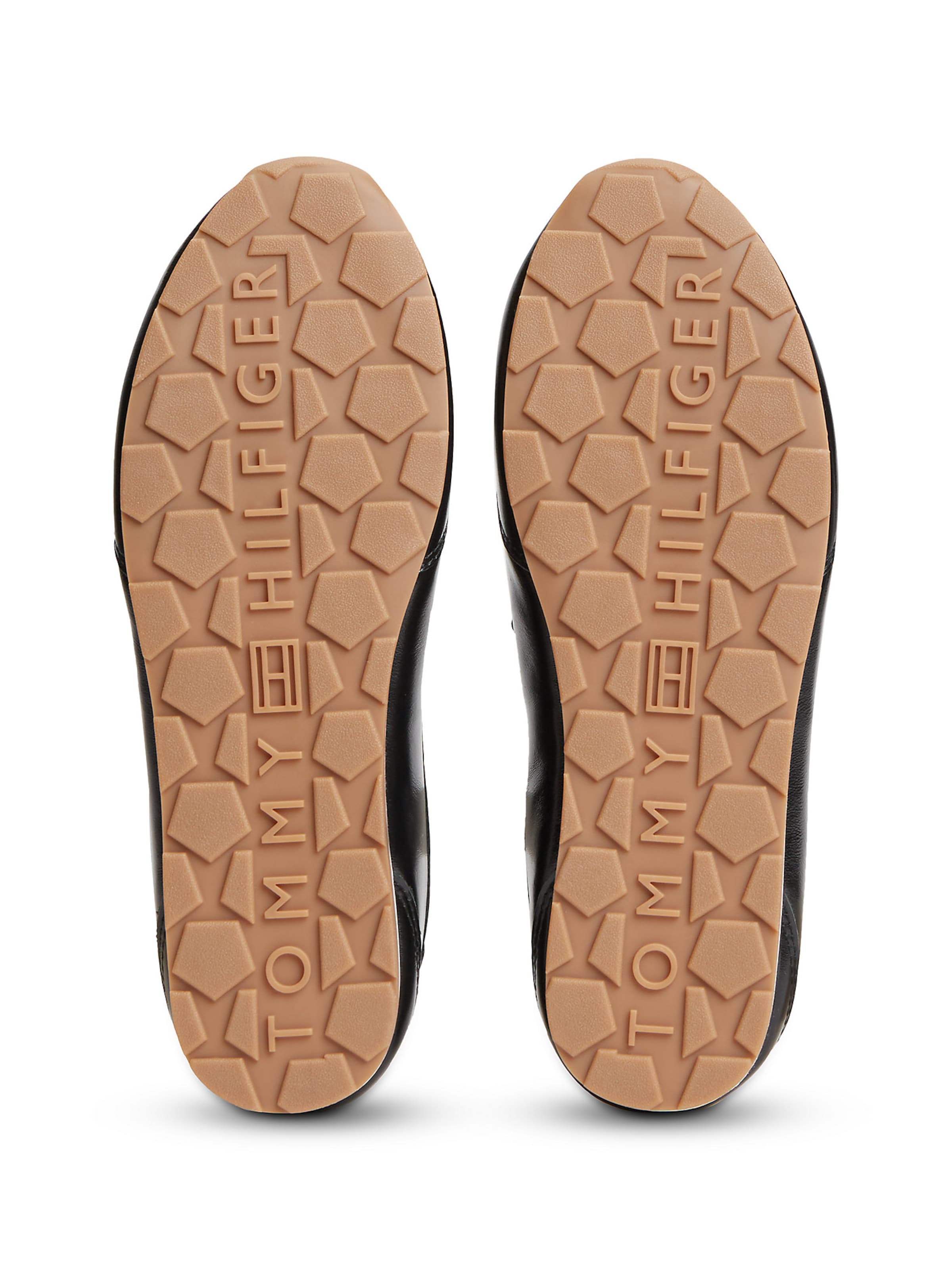 Baskets basses TOMMY HILFIGER en noir