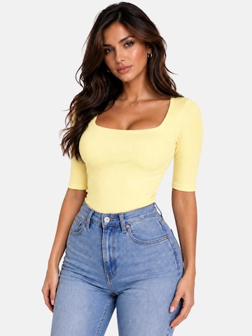 PANTHEROAR Tričko 'Caro Neck Short Sleeve Top' – žlutá: přední strana