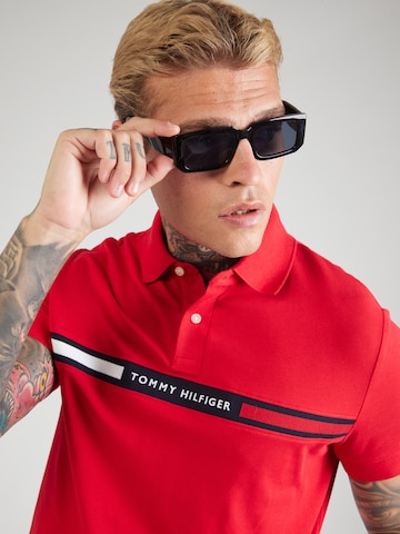 TOMMY HILFIGER Футболка в Красный