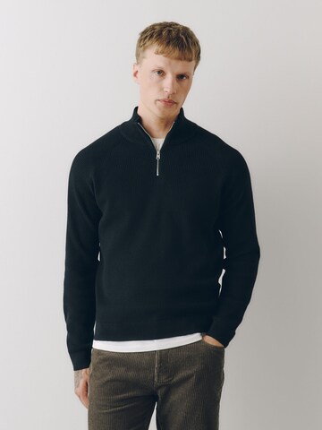 Next Sweter w kolorze czarny: przód
