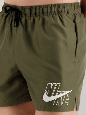 Regular Shorts de bain Nike Swim en vert