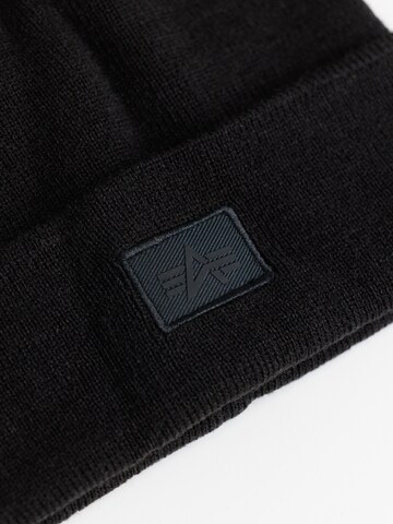 ALPHA INDUSTRIES Шапка 'Essential Beanie' в Черный