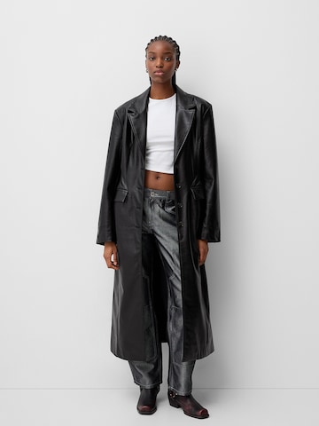 Cappotto di mezza stagione di Bershka in nero: frontale