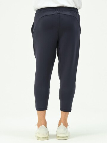 C&City Tapered Trousers in Blue