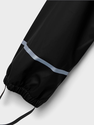 NAME IT Tapered Funktionshose in Schwarz
