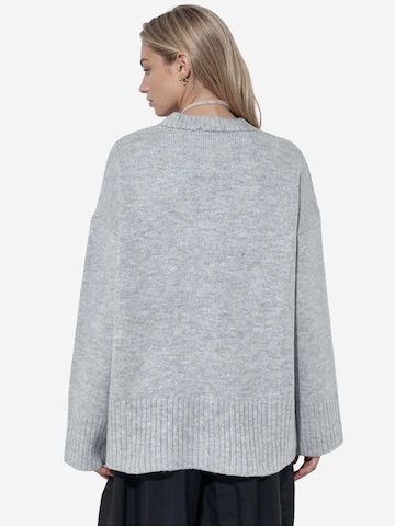 Viorna Knit cardigan 'Strickjacken' in Grey