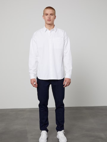 DAN FOX APPAREL Comfort fit Overhemd 'Niklas' in Wit