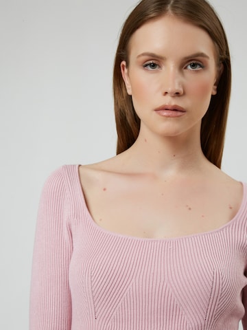 Influencer Pullover in Pink