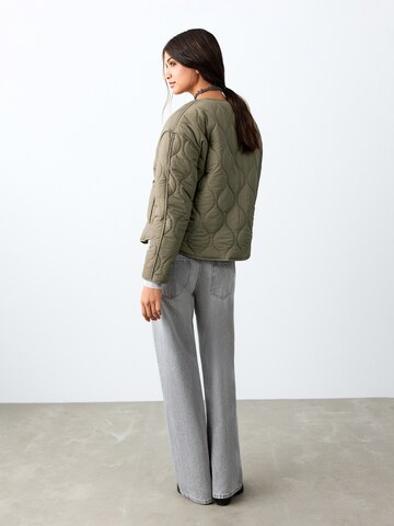 MANGO TEEN Φθινοπωρινό και ανοιξιάτικο μπουφάν 'MARTHA' σε πράσινο