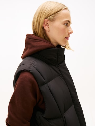 Tommy Jeans Vest 'ALASKA GRID' in Black