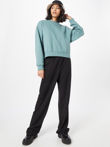 WEEKDAY Sweatshirt 'Amaze' in Blau