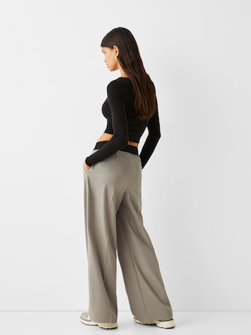 Bershka Wide Leg Hose in Grün