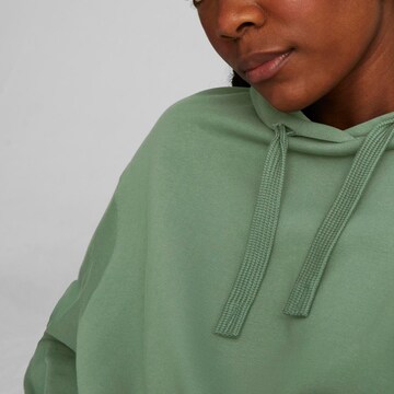 PUMA Athletic Sweatshirt in Green