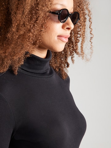 Tricou de la s.Oliver pe negru