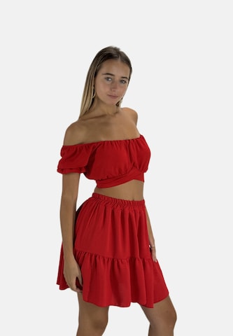 Elara Kostume i rød: forside