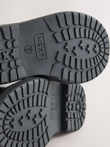 Next - Bota em preto