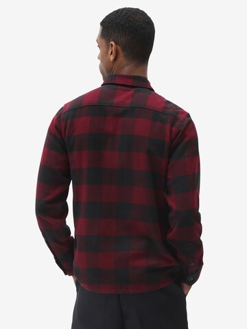 DICKIES - Regular Fit Camisa 'NEW SACRAMENTO' em vermelho