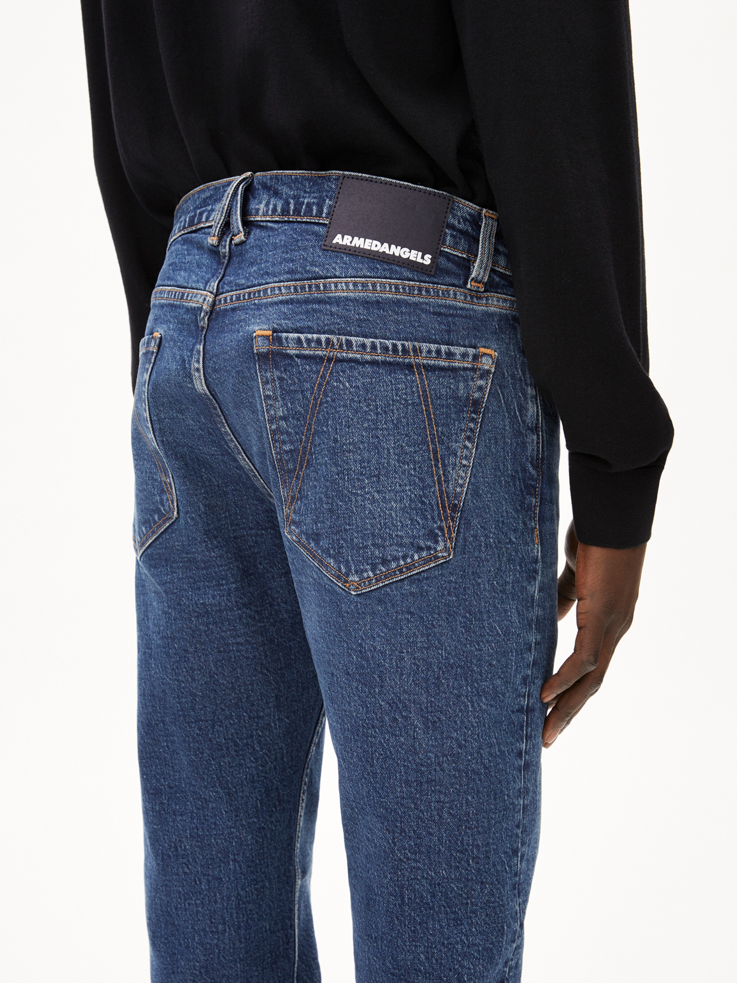 Regular Jean ' DYLAANO ' ARMEDANGELS en bleu : devant