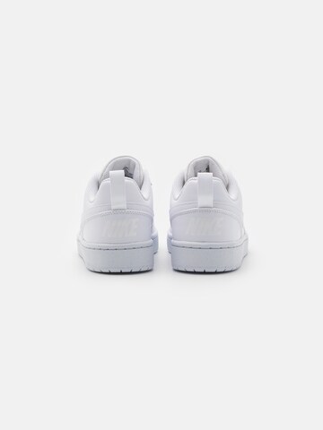 NIKE Sportcipő 'Court Borough' - fehér