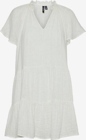 Vero Moda Petite - Vestidos camiseiros 'Sabina' em branco: frente