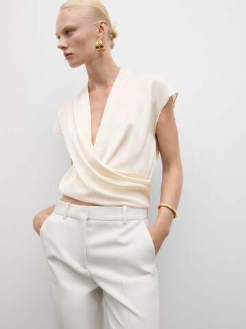 MANGO Blouse 'CRUSIE' in Beige: voorkant