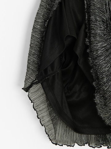 juoda Cool Club Suknelė