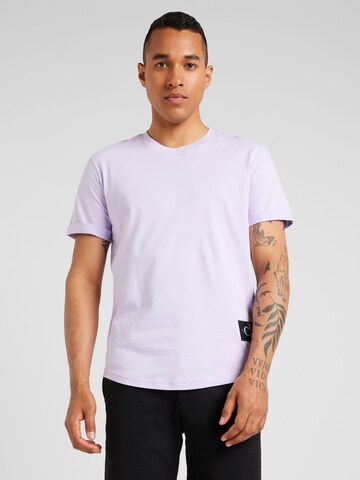 Calvin Klein Jeans Тениска в лилав: отпред