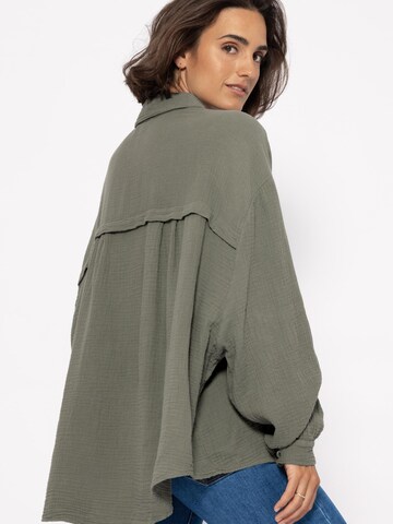 SASSYCLASSY Blouse 'kürzere Variante' in Green