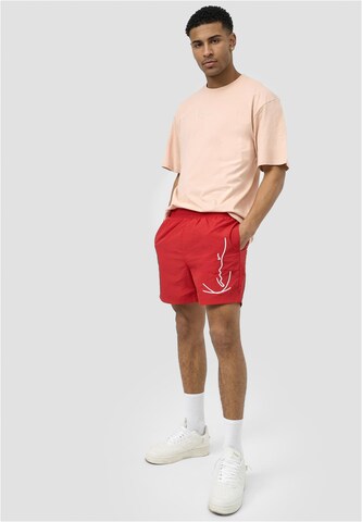 Karl Kani Regular Shorts in Rot