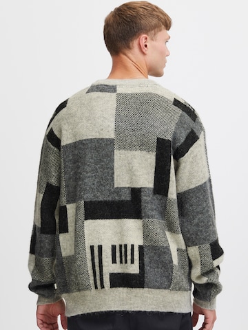 !Solid Sweater 'Hamdan' in Grey