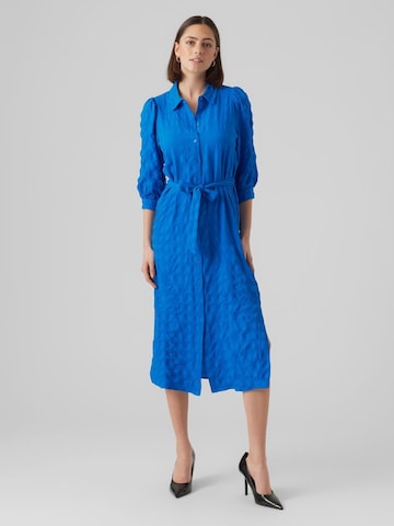 VERO MODA Košilové šaty 'CAMMI' – modrá