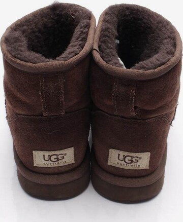 UGG Dress Boots in 40 in Brown