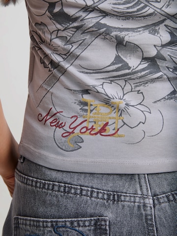 Ed Hardy Overdel 'In Memory Of When I Cared' i grå