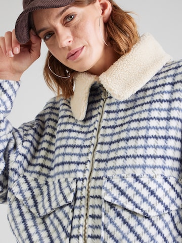 LEVI'S ® Kurtka przejściowa 'SHRUNKEN 90S' w kolorze niebieski