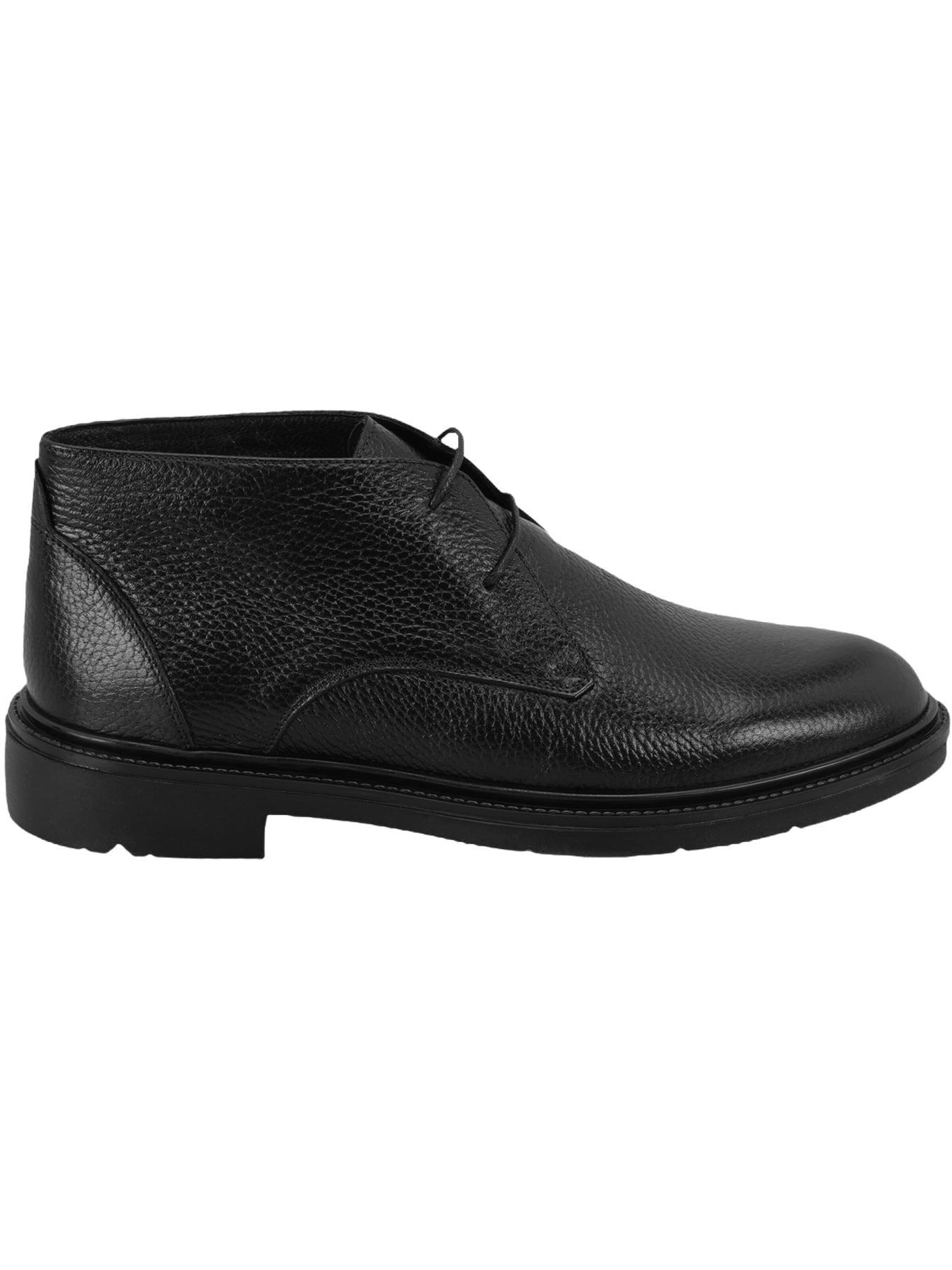 Desa Chukka boots 'Spitze' in Black