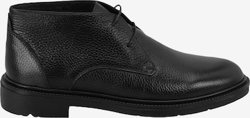Desa Chukka Boots 'Spitze' in Black: front
