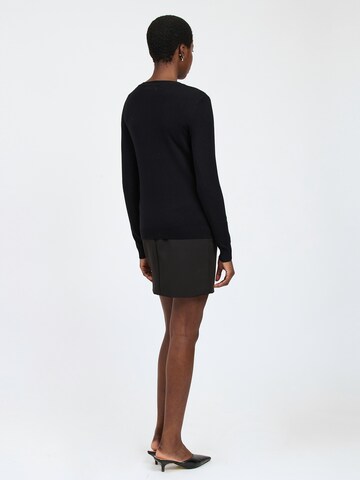 Influencer Pullover in Schwarz