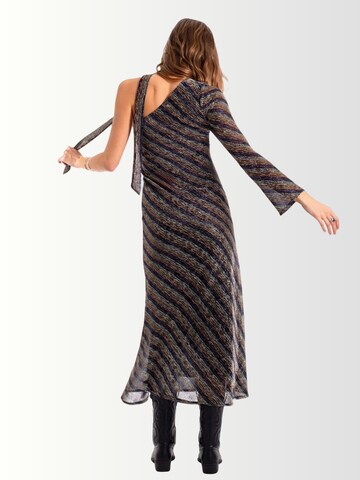 Robe THE-ARE en mélange de couleurs