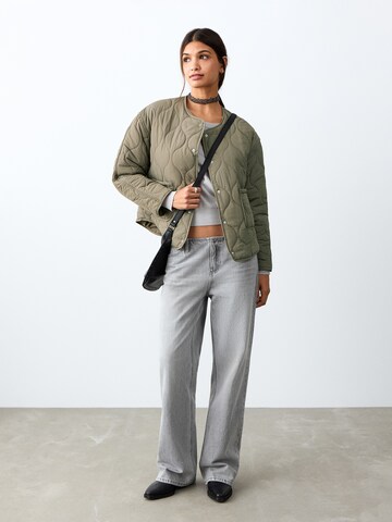 MANGO TEEN Φθινοπωρινό και ανοιξιάτικο μπουφάν 'MARTHA' σε πράσινο