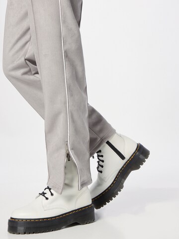 Pegador Regular Pantalon 'CHRISTIE' in Grijs