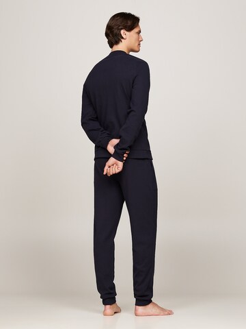 TOMMY HILFIGER Sweatshirt in Black